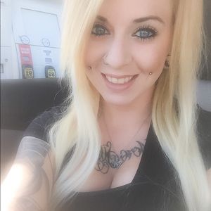 Meet your Posher, Alexis